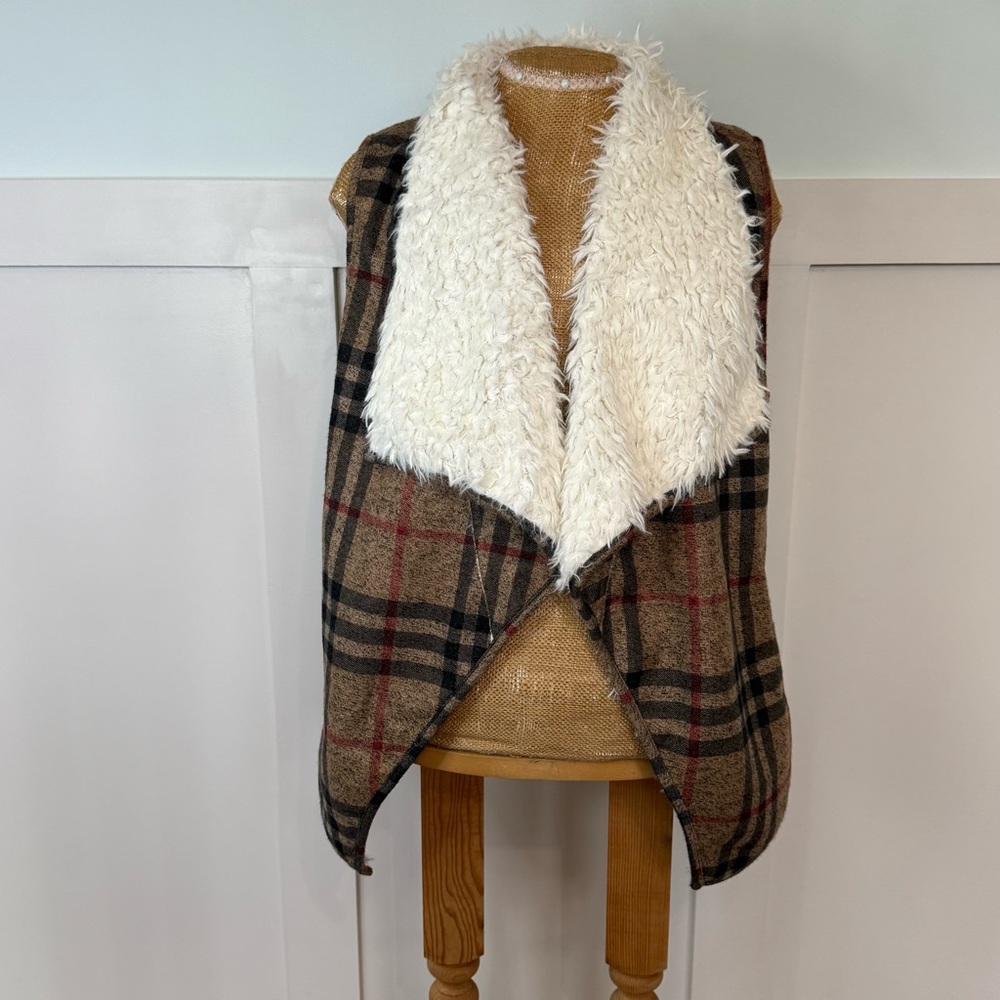 Jodifl NEW Sherpa Lined vest  Women’s Medium Brown Plaid open front Boho Western